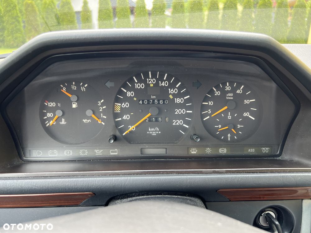 Mercedes-Benz W124 (1984-1993) - 18