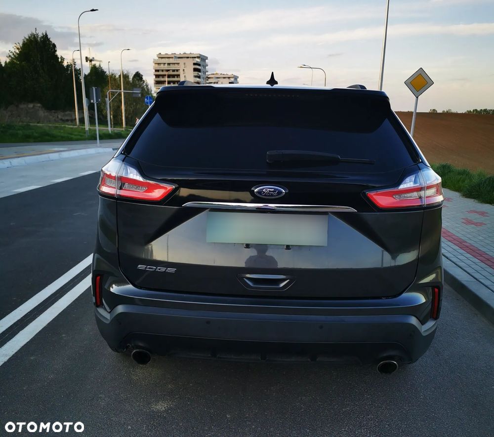 Ford Edge - 9
