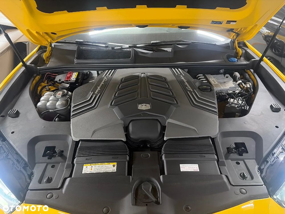 Lamborghini Urus - 14