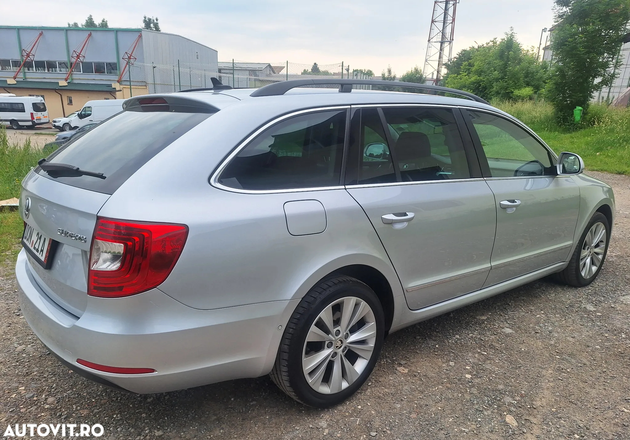 Skoda Superb 2.0 TDI DSG Ambition - 3