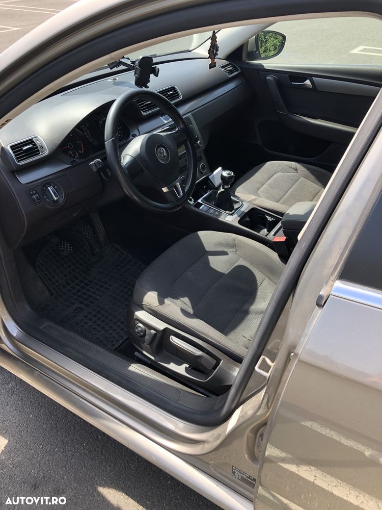 Volkswagen Passat 2.0 TDI BlueMotion Tehnology 4Motion Comfortline - 10