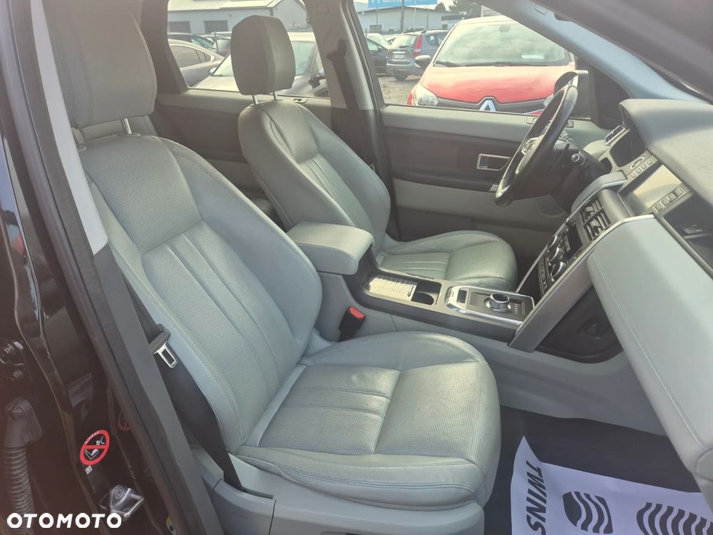 Land Rover Discovery Sport - 16