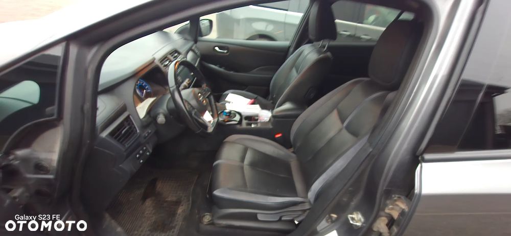 Nissan Leaf 40 kWh TEKNA - 17