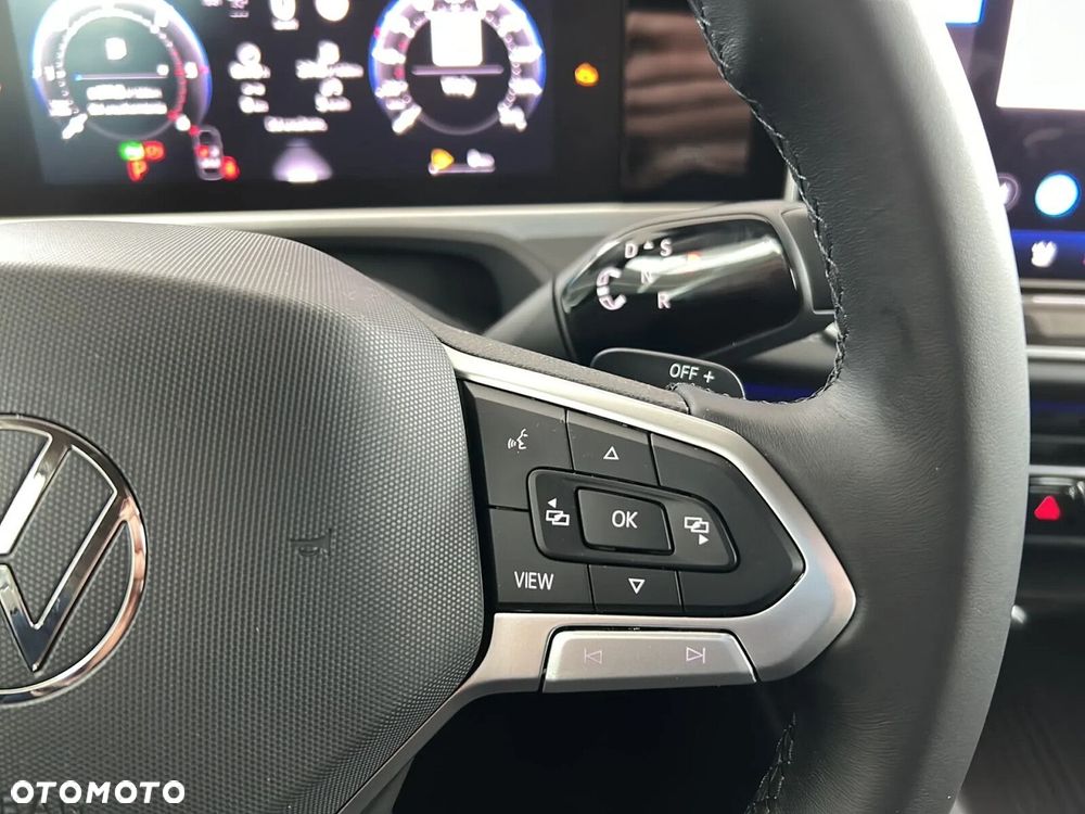 Volkswagen Passat - 16