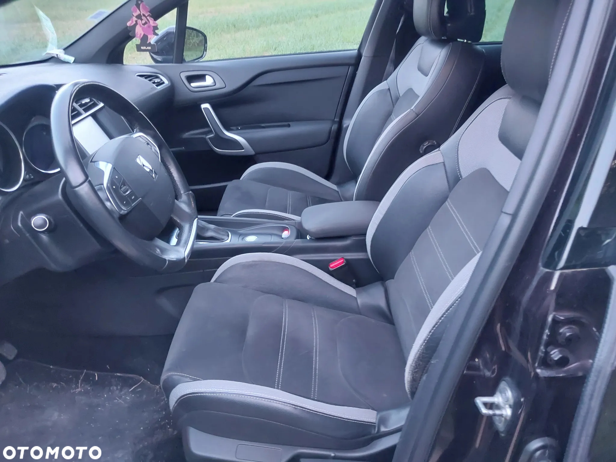 DS Automobiles DS 4 - 12