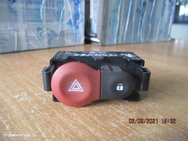 Interruptor E3160101 RENAULT TWINGO 2016 4 Piscas - 1
