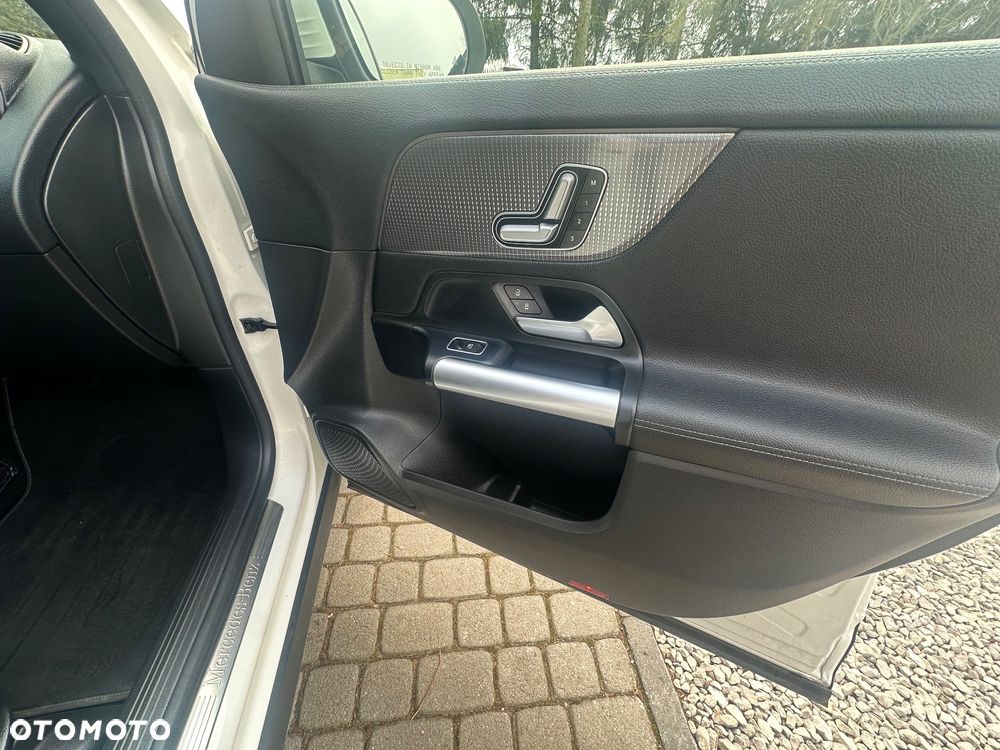 Mercedes-Benz GLA 250 4-Matic Edition 1 - 19