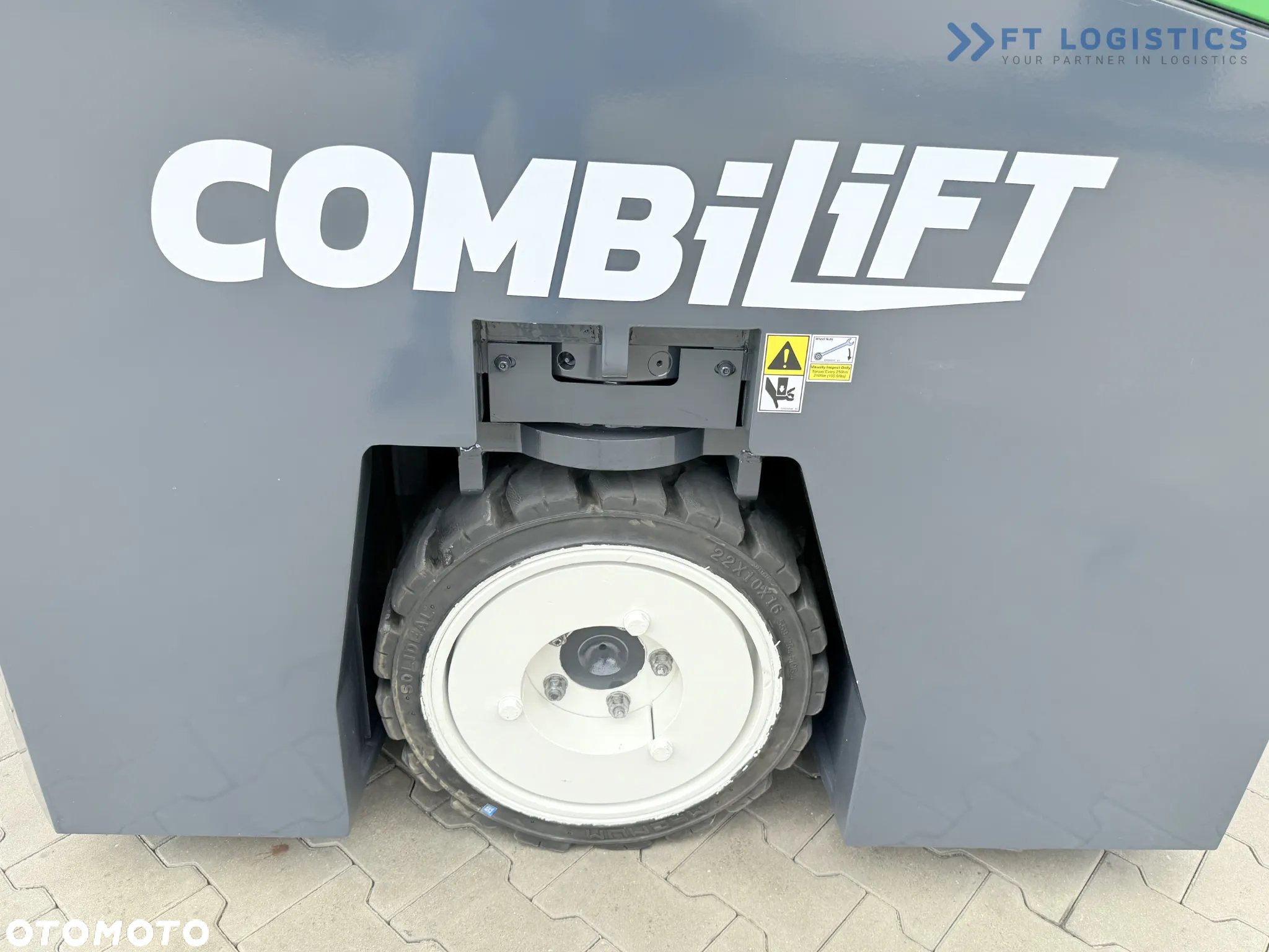 Combilift CBE2500 / TRIPLEX / 5500MM / WOLNY SKOK / NAPĘD ELEKTRYCZNY / JEDYNIE 2300MTH / POZYCJONER / PRZESUW BOCZNY / NOWE OPONY / JAK NOWY / Szeroka oferta wózków czterokierunkowych i bocznych, dopasowanych do różnorodnych potrzeb i zastosowań. - 35