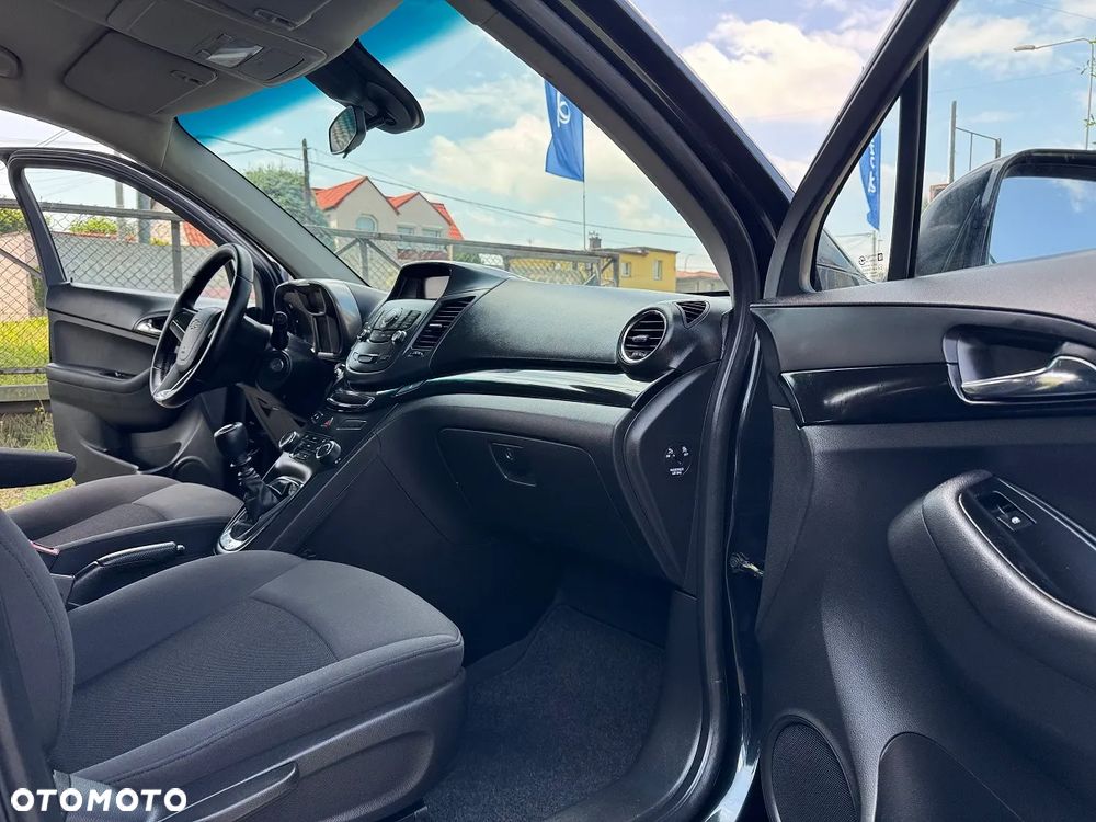 Chevrolet Orlando - 32