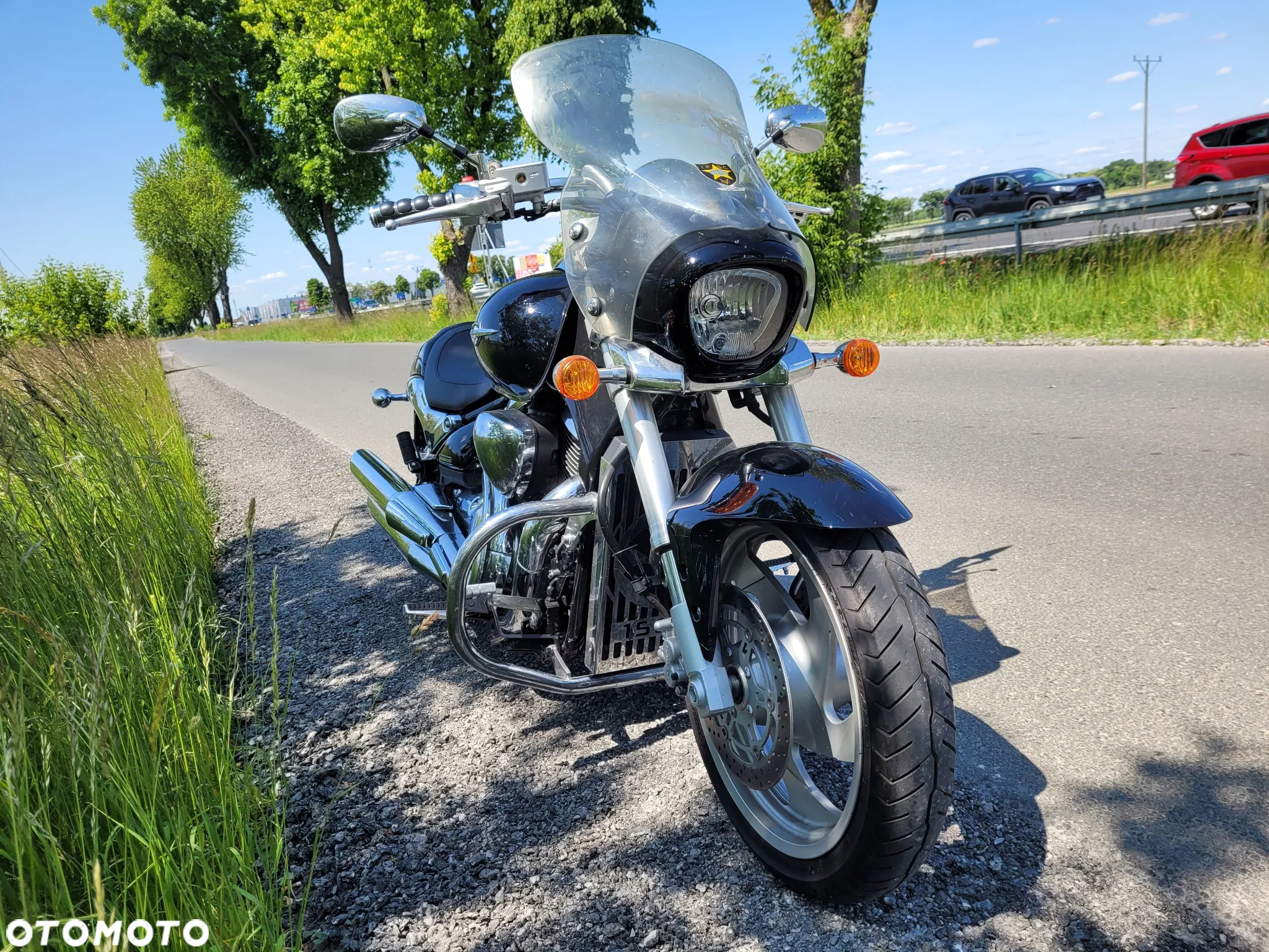 Suzuki Intruder - 3