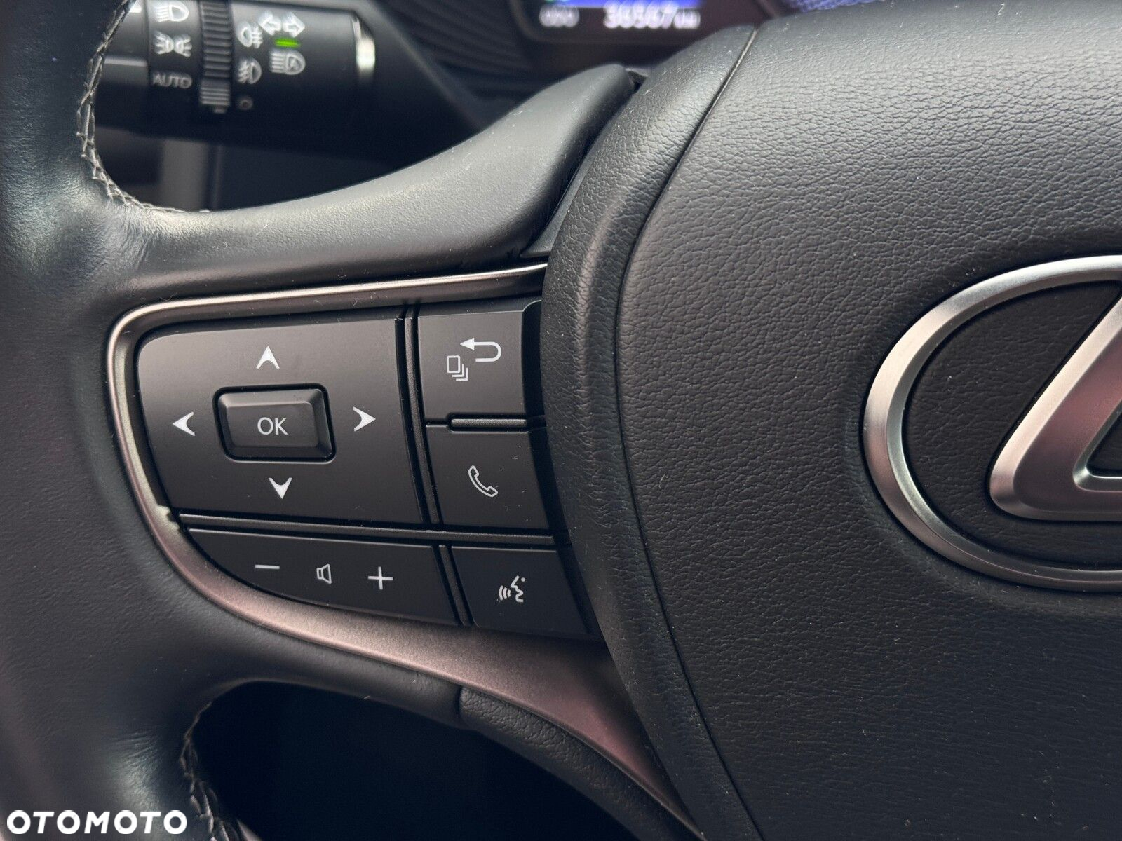 Lexus UX - 23