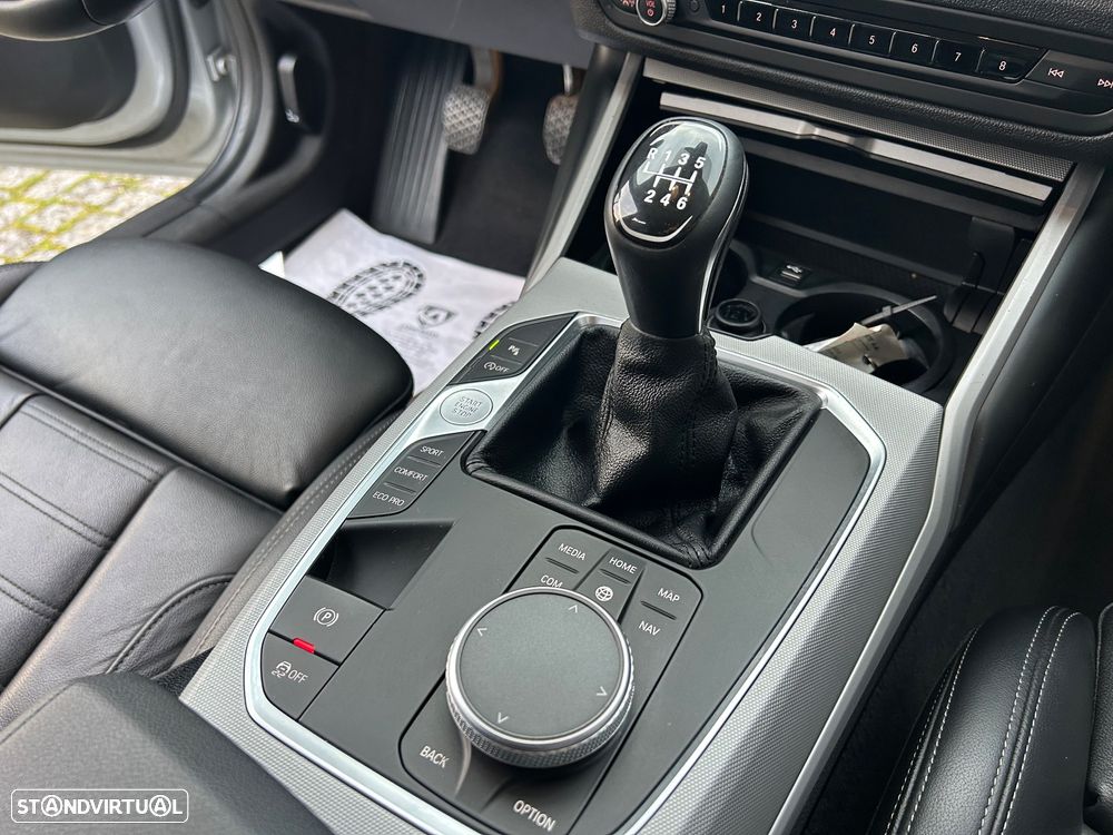 BMW 320 d Line Sport - 22