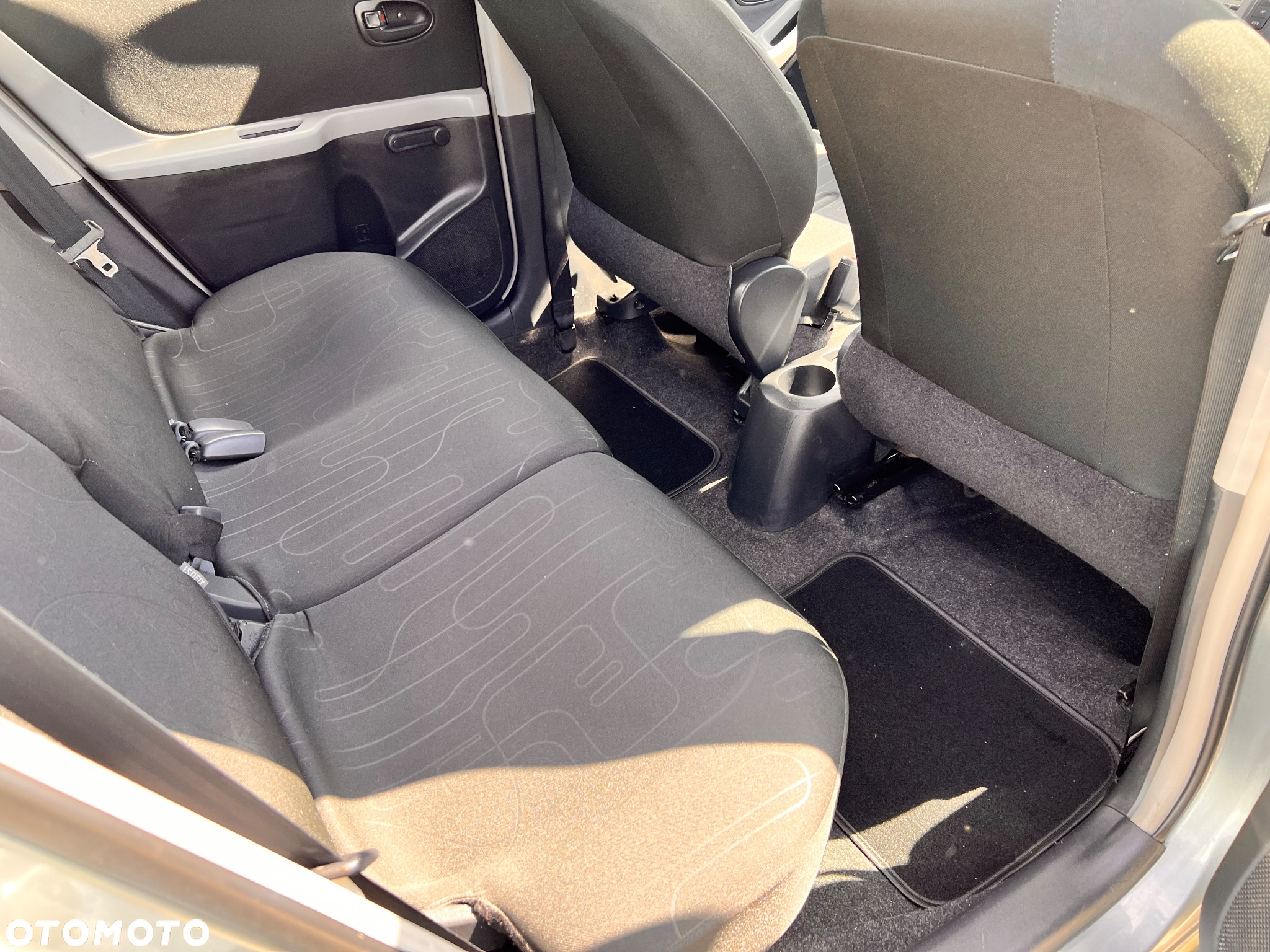 Toyota Yaris 1.0 VVT-i Launch Edition - 5