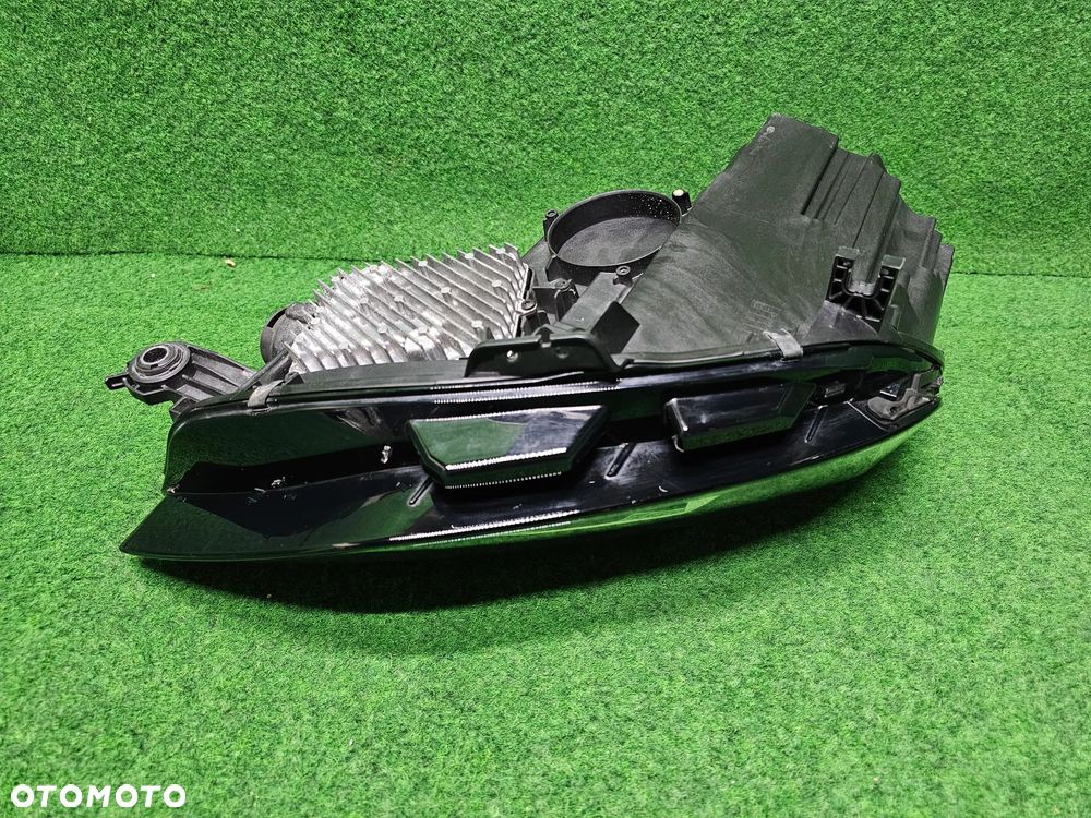 AUDI A4 B9 LIFT 2020r ----> REFLEKTOR PRAWY PRZEDNI FULL LED MATRIX - 10
