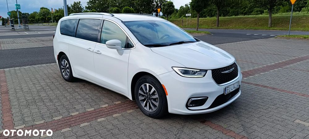 Chrysler Pacifica - 7