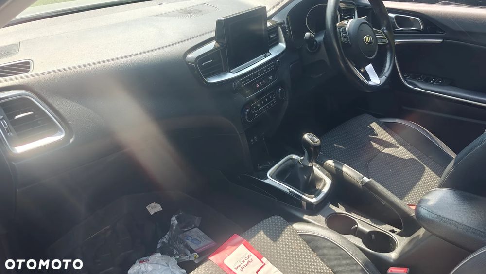 Kia Ceed - 6