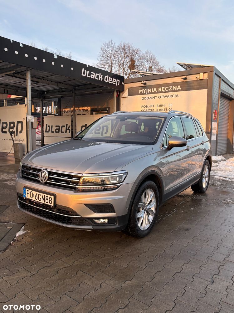 Volkswagen Tiguan - 1