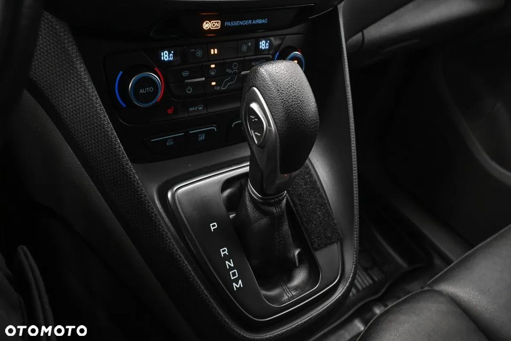 Ford Transit Connect - 16