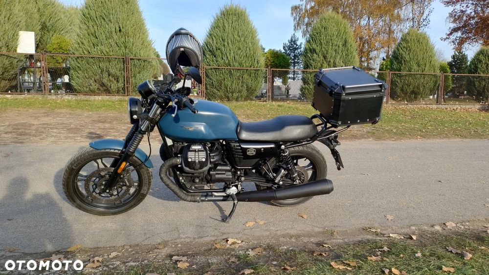 Moto Guzzi V7 - 12