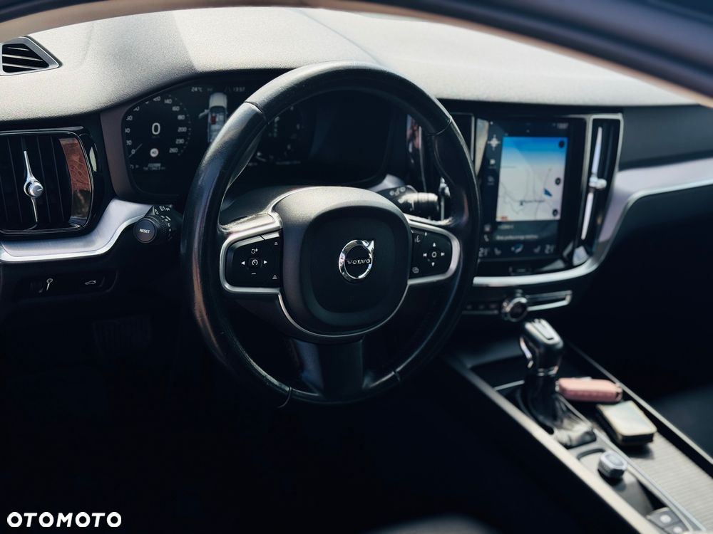 Volvo V60 D3 Momentum Pro - 8