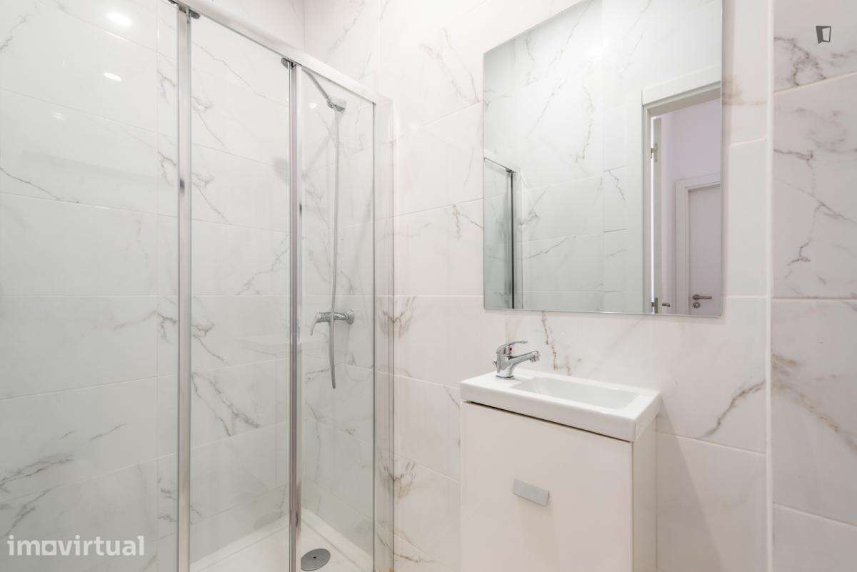 Quarto - localizado em Mouraria Lisbon - Grande imagem: 2/17