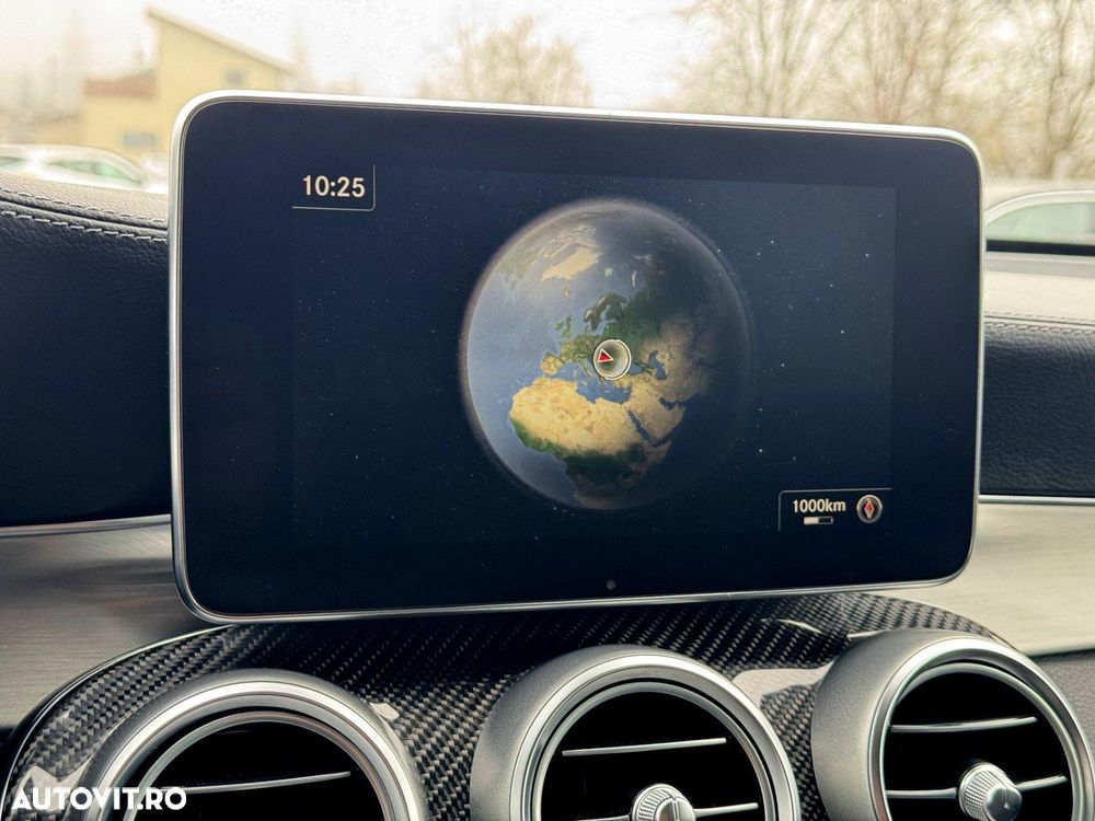 Mercedes-Benz GLC - 12