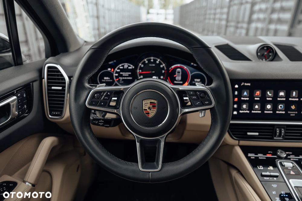 Porsche Cayenne Platinum Edition - 23