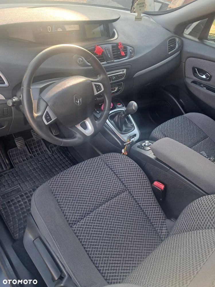 Renault Scenic 1.5 dCi Tech Run - 8