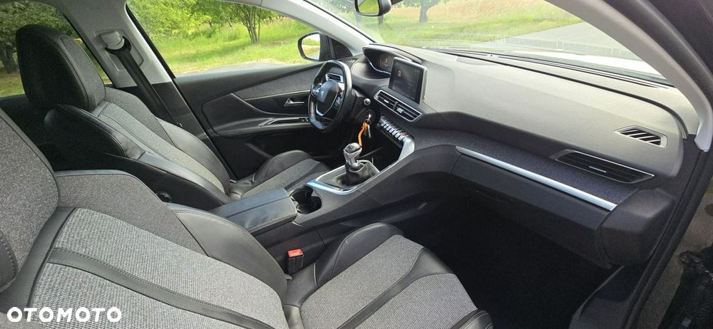 Peugeot 3008 - 16