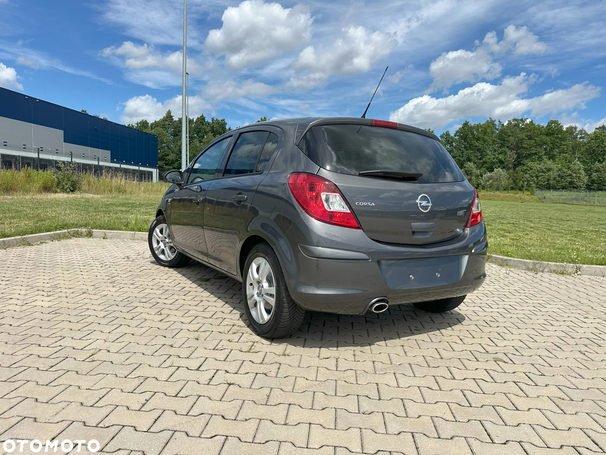 Opel Corsa 1.4 16V Satellite - 5
