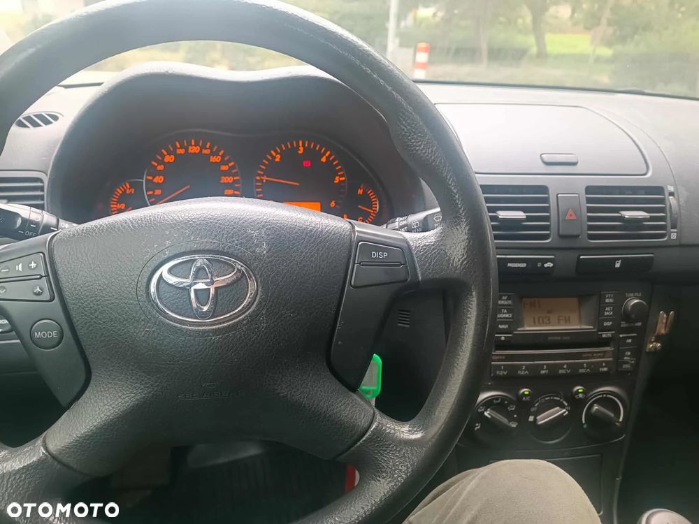 Toyota Avensis 2.0 D-4D Sol Premium - 6