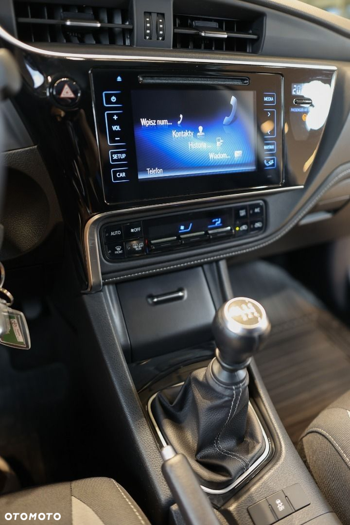 Toyota Auris - 19