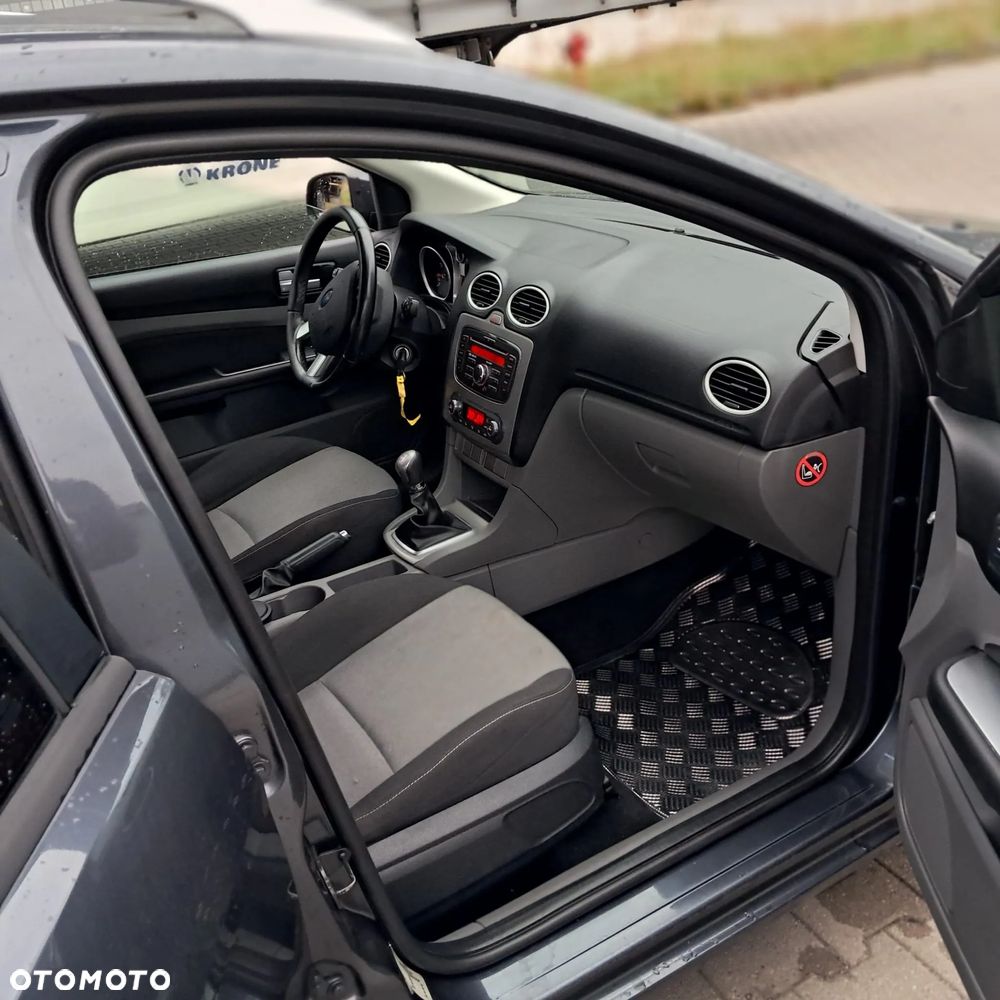 Ford Focus - 12