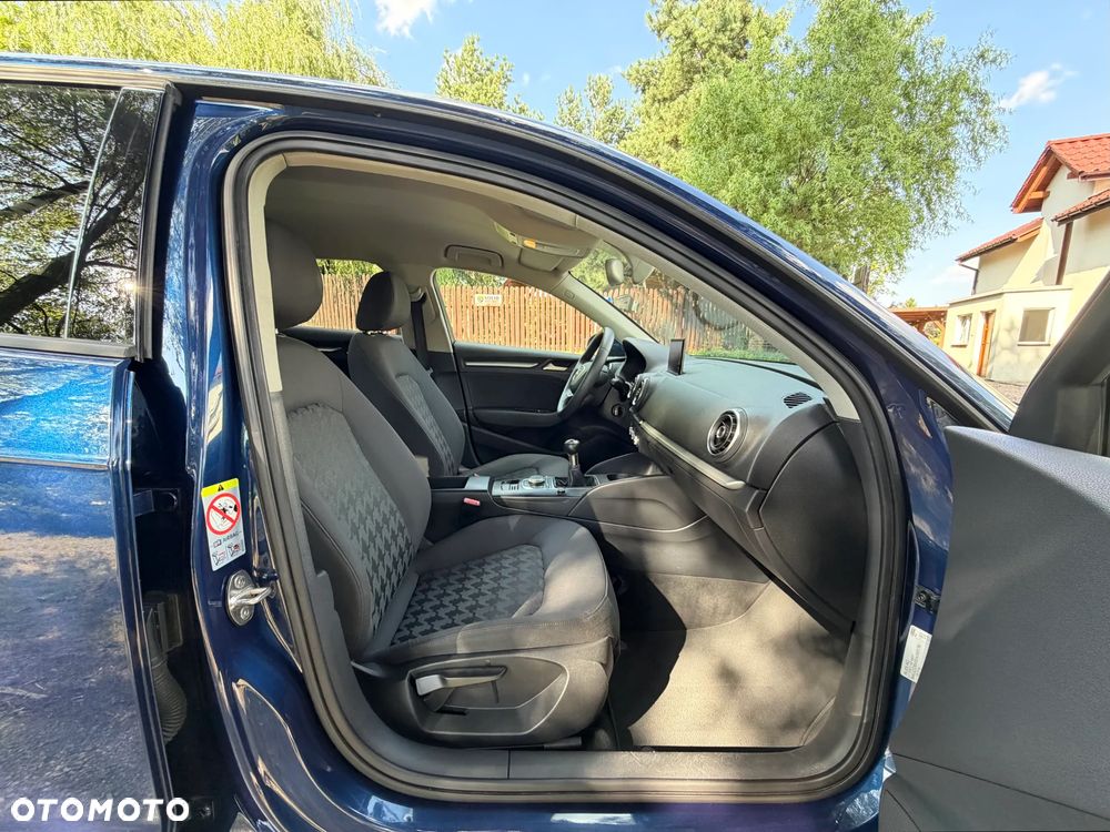 Audi A3 Sportback 2.0 TDI Ambition - 23