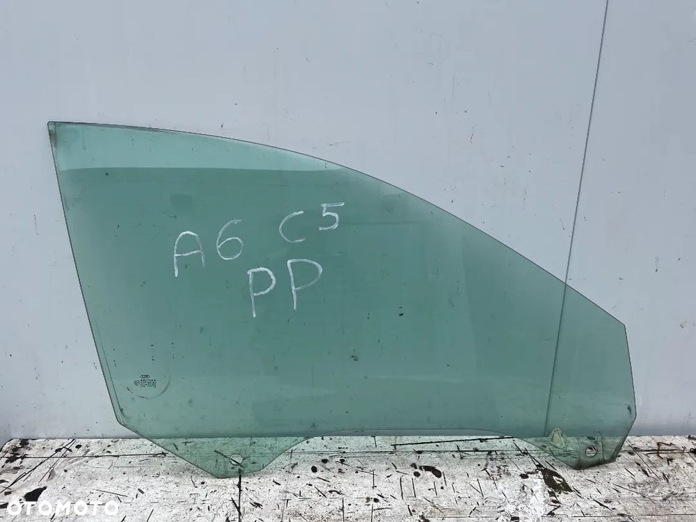 SZYBA DRZWI PRAWY PRZÓD AUDI A6 C5 SEDAN - 1