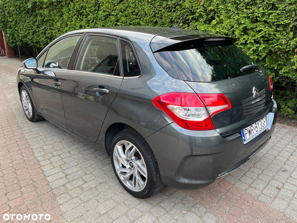 Citroën C4 e-HDi 115 Exclusive - 8