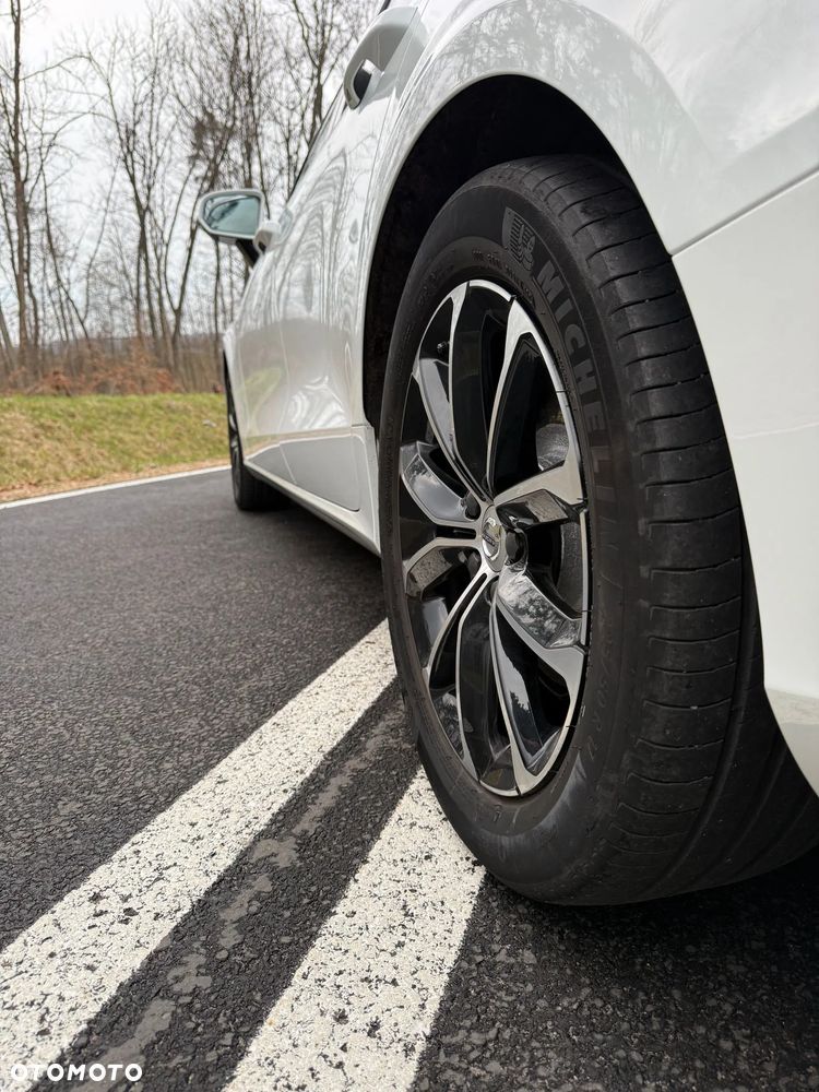 Volvo V60 B4 D Geartronic Momentum Pro - 20