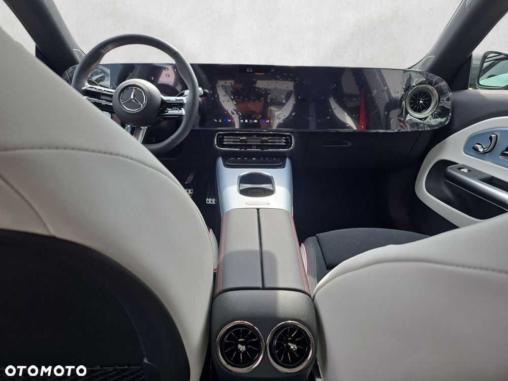 Mercedes-Benz CLA - 14