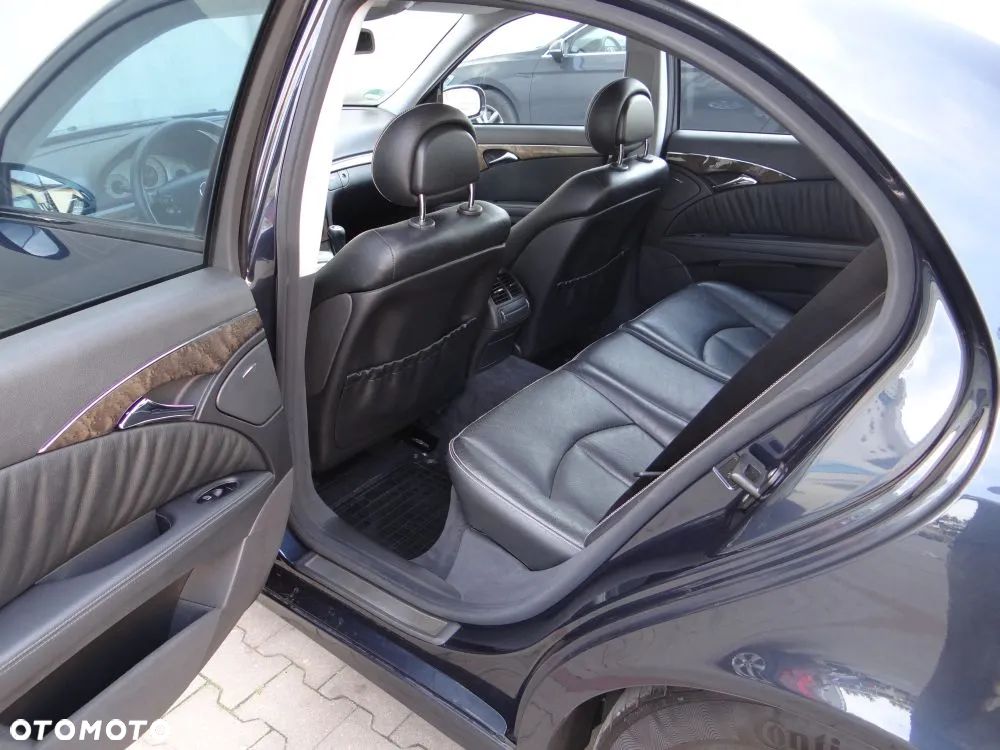Mercedes-Benz Klasa E 200 Kompressor Avantgarde - 32