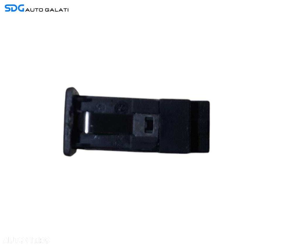 Priza Conector Auxiliar AUX Volkswagen Golf 5 2004 - 2008 Cod 5M0035724 [N1369] - 5