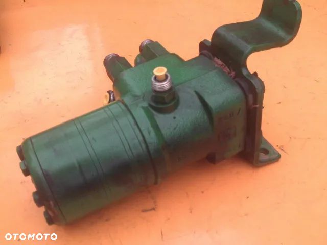 Orbitrol RE186399 John Deere 7720 - 4