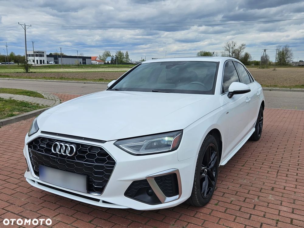 Audi A4 Limousine - 1