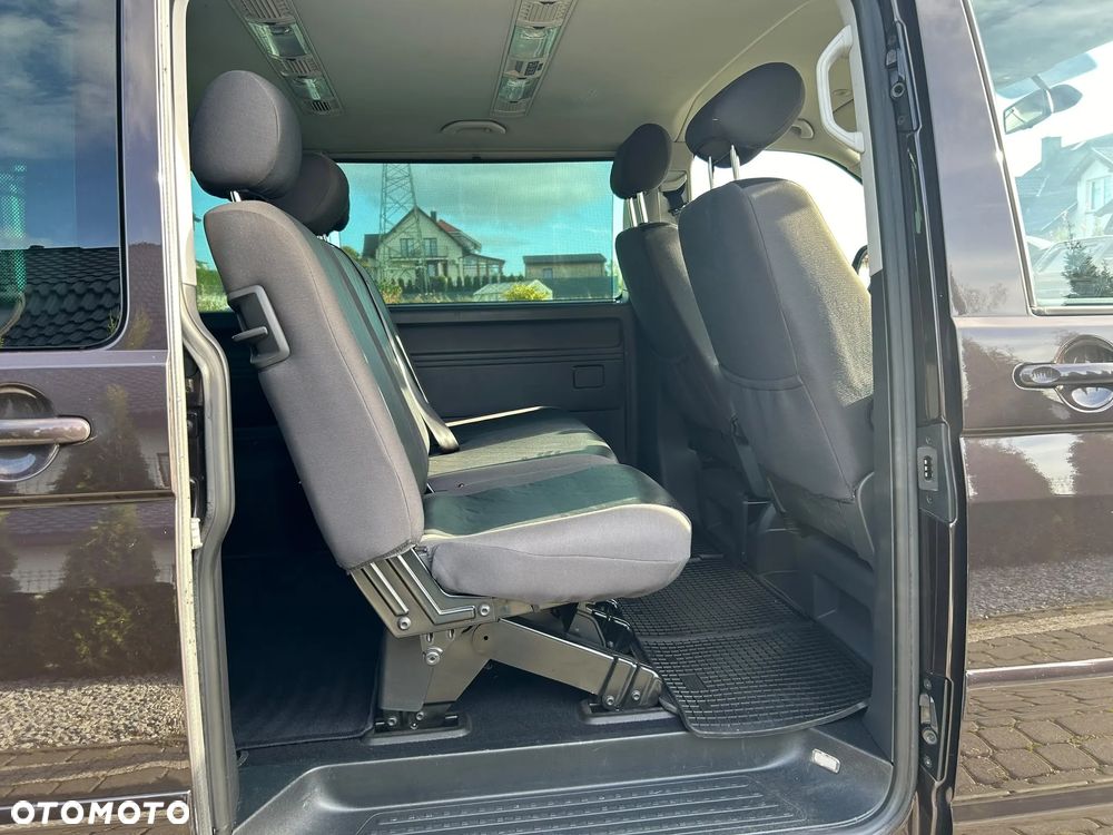 Volkswagen Caravelle - 32