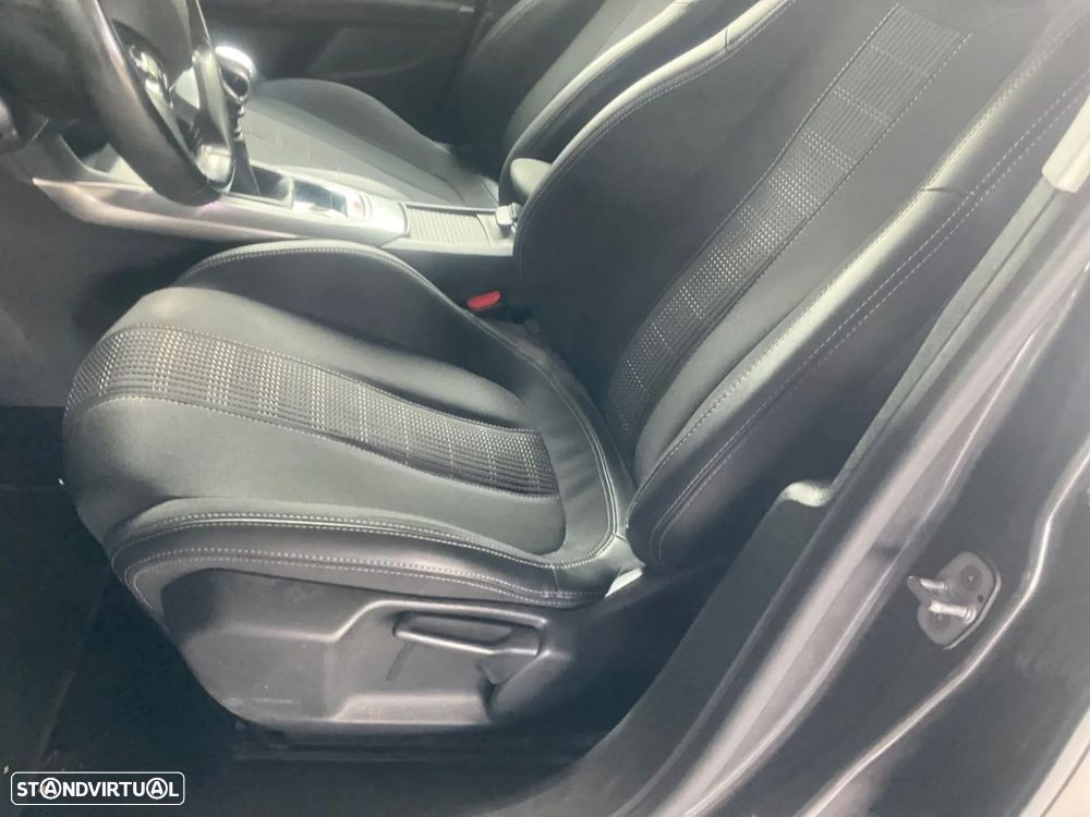 Peugeot 308 1.2 PureTech Allure - 5