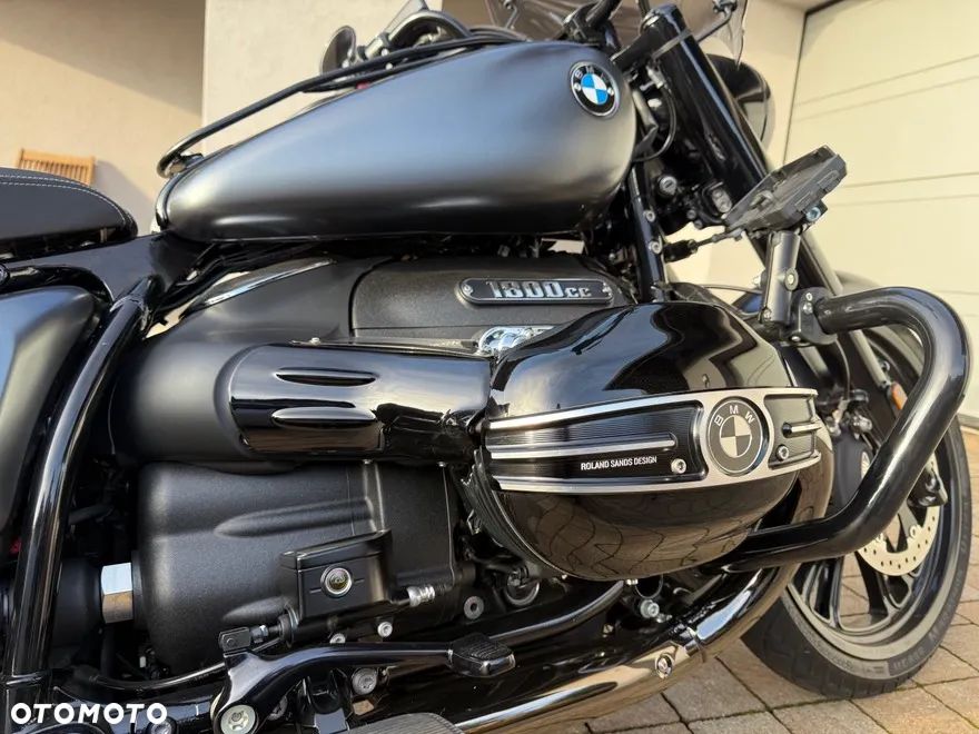 BMW R - 1