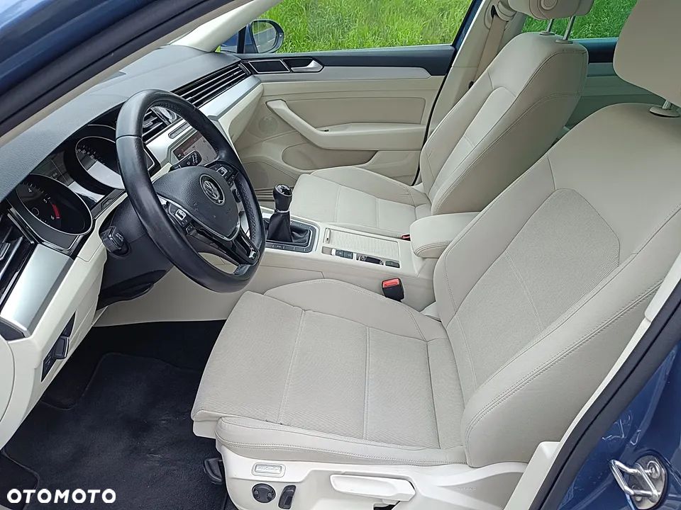 Volkswagen Passat 2.0 TDI BMT Comfortline - 18