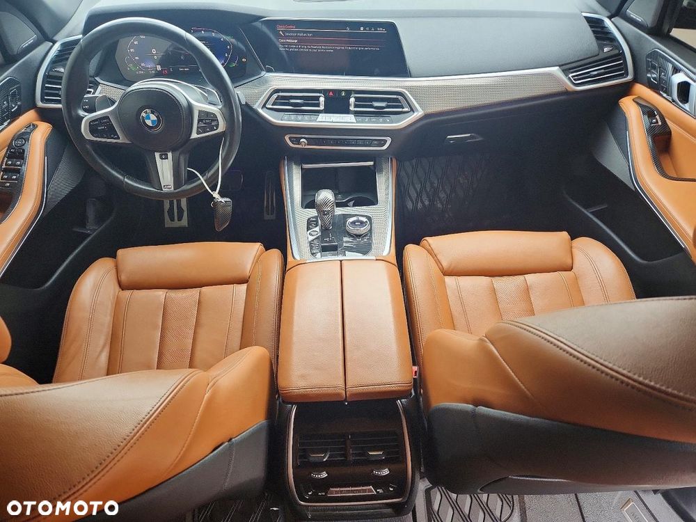 BMW X5 M50i - 7
