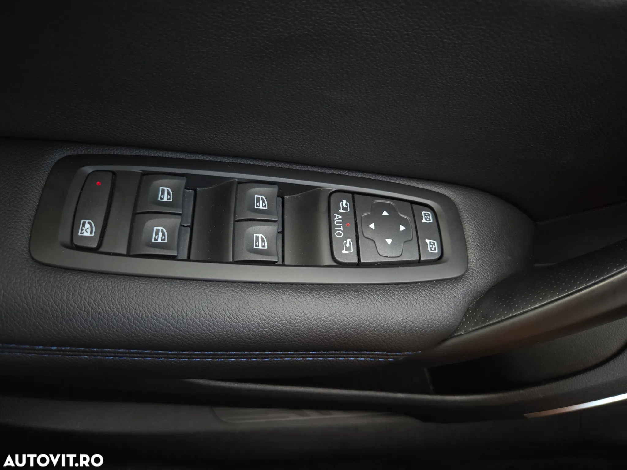 Renault Megane ENERGY TCe Zen - 23