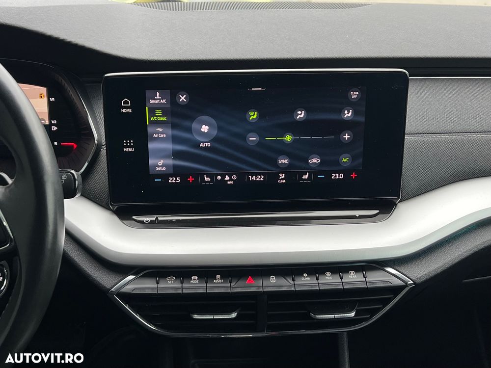 Skoda Octavia Combi 2.0 TDI DSG First Edition - 22