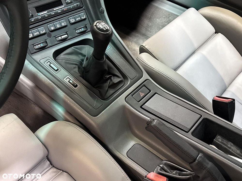 BMW Seria 8 - 16